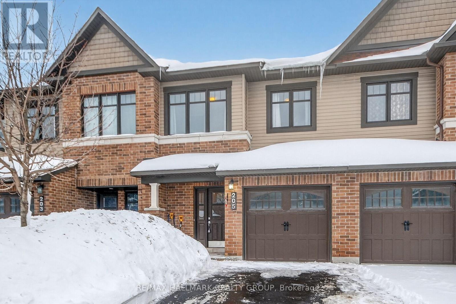 205 MANCINI WAY, Ottawa, Ontario