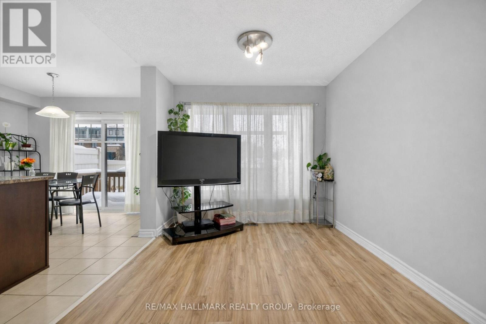 205 Mancini Way, Ottawa, Ontario  K2J 5X4 - Photo 10 - X12826404