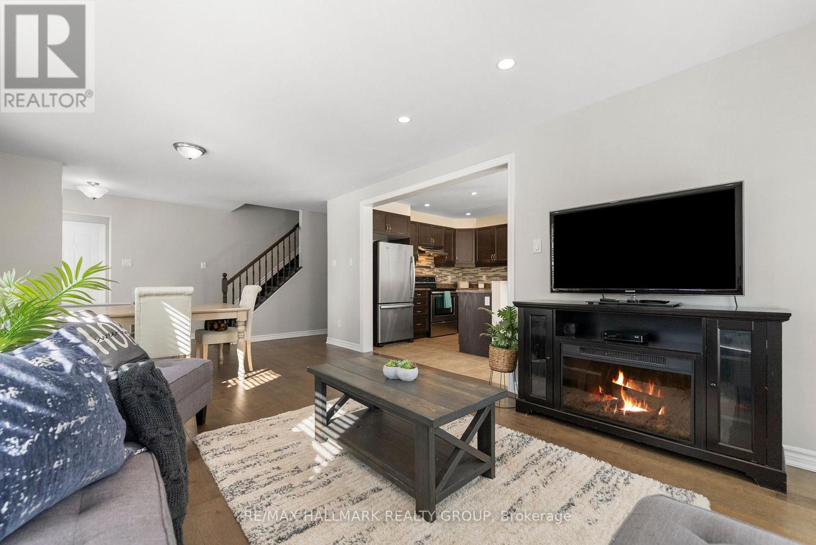 403 Brigatine Avenue, Ottawa, Ontario  K2S 0P7 - Photo 12 - X12826408