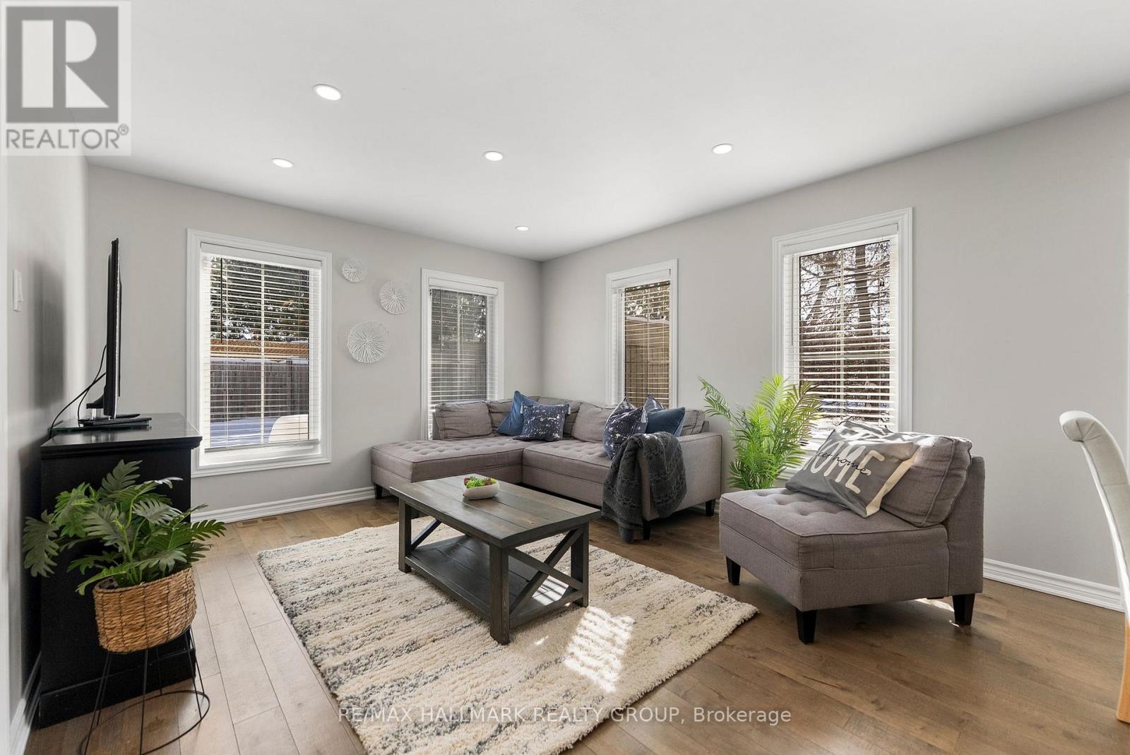 403 Brigatine Avenue, Ottawa, Ontario  K2S 0P7 - Photo 14 - X12826408