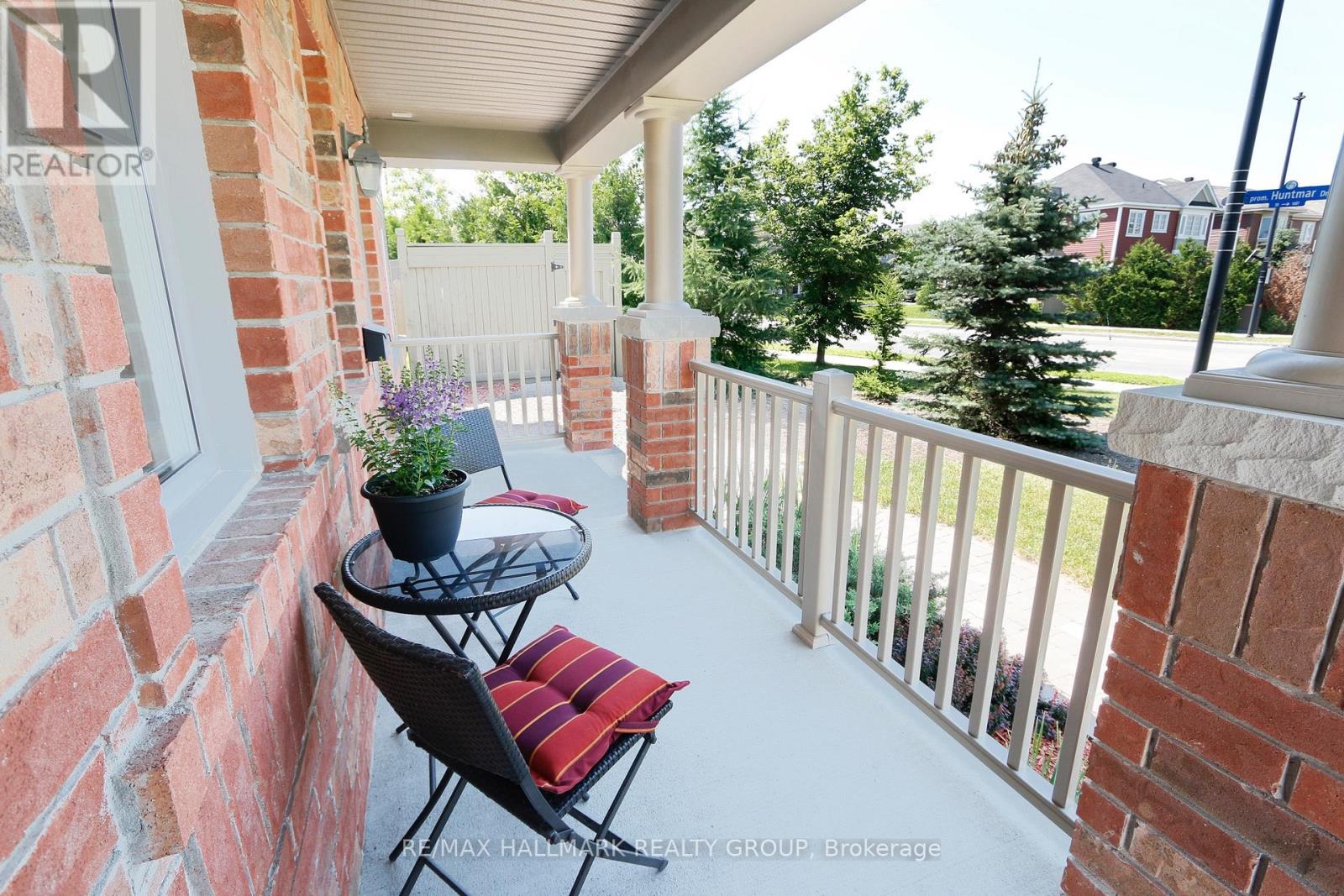 403 Brigatine Avenue, Ottawa, Ontario  K2S 0P7 - Photo 5 - X12826408