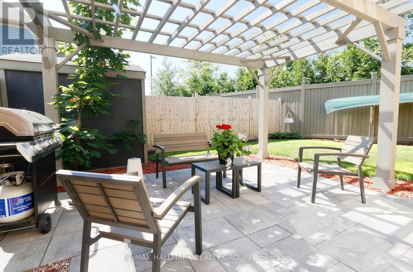 403 Brigatine Avenue, Ottawa, Ontario  K2S 0P7 - Photo 8 - X12826408