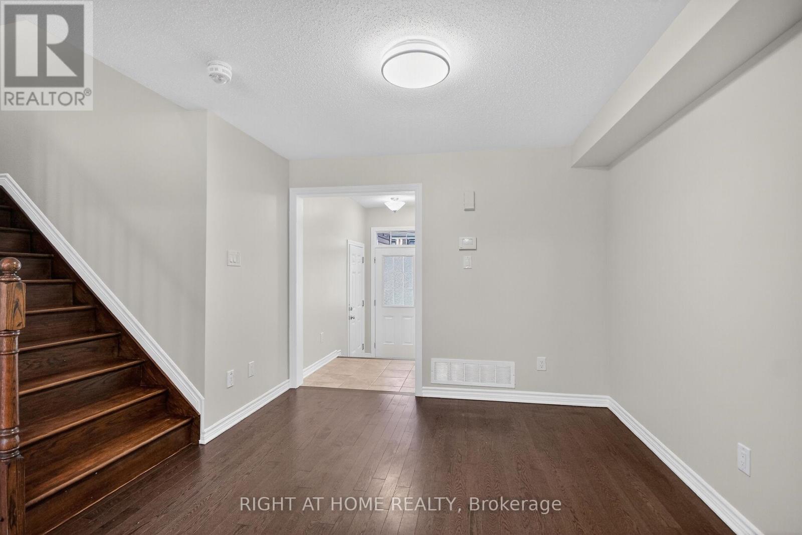 766 Mayfly Crescent, Ottawa, Ontario  K2J 6C7 - Photo 10 - X12826416