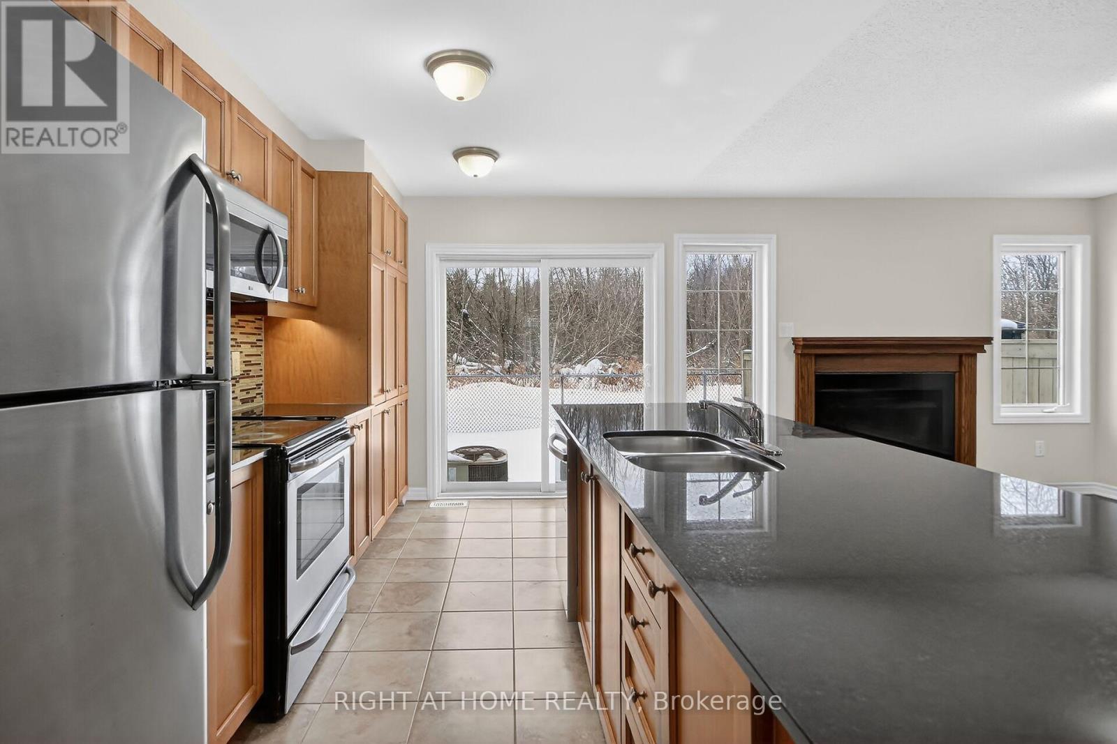 766 Mayfly Crescent, Ottawa, Ontario  K2J 6C7 - Photo 12 - X12826416