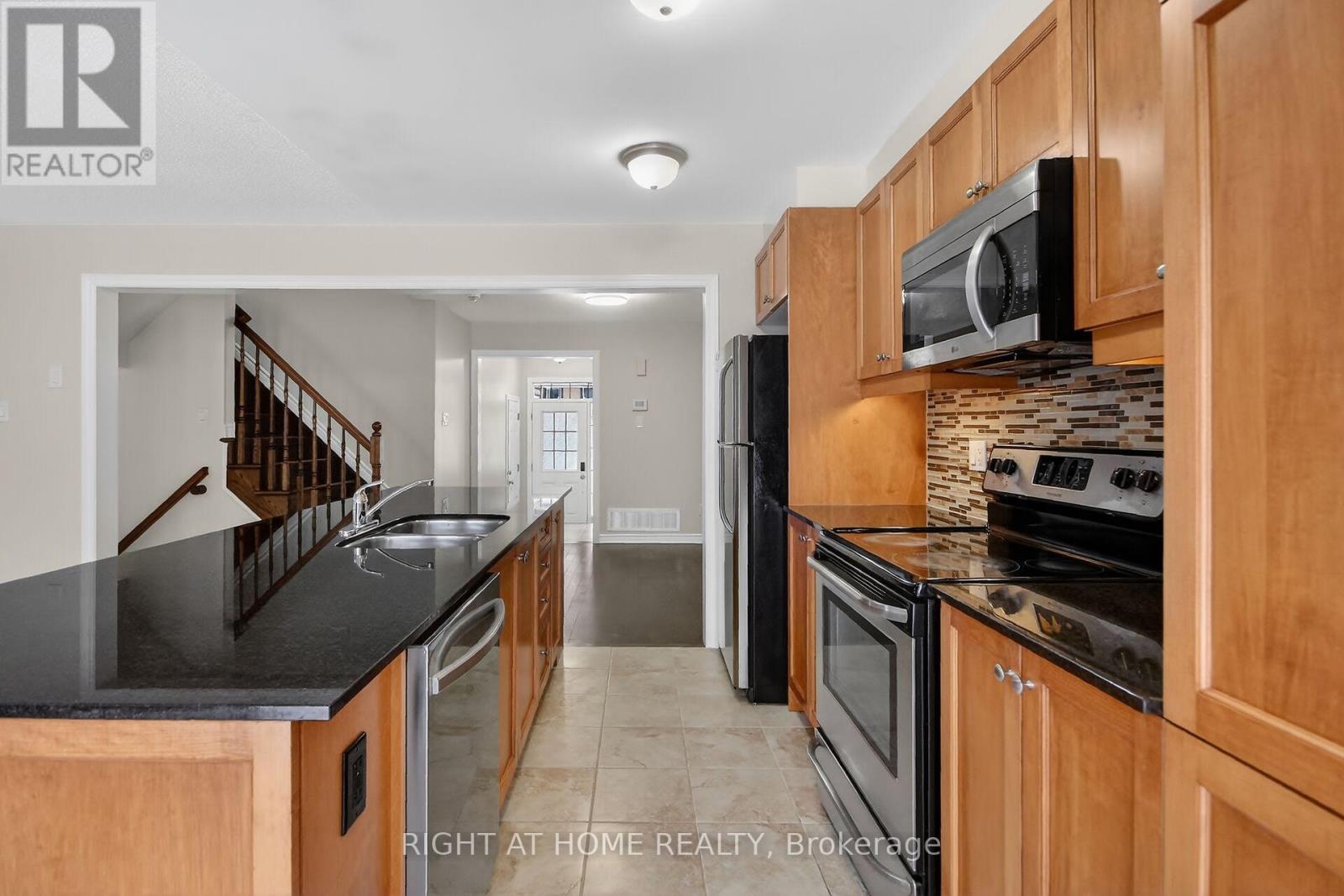 766 Mayfly Crescent, Ottawa, Ontario  K2J 6C7 - Photo 17 - X12826416