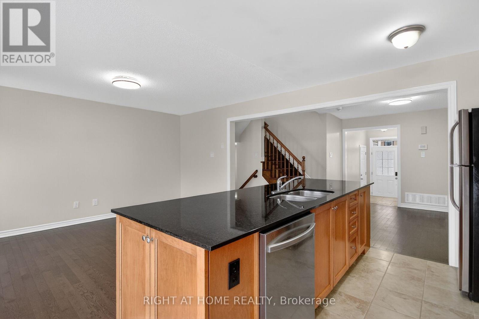 766 Mayfly Crescent, Ottawa, Ontario  K2J 6C7 - Photo 18 - X12826416