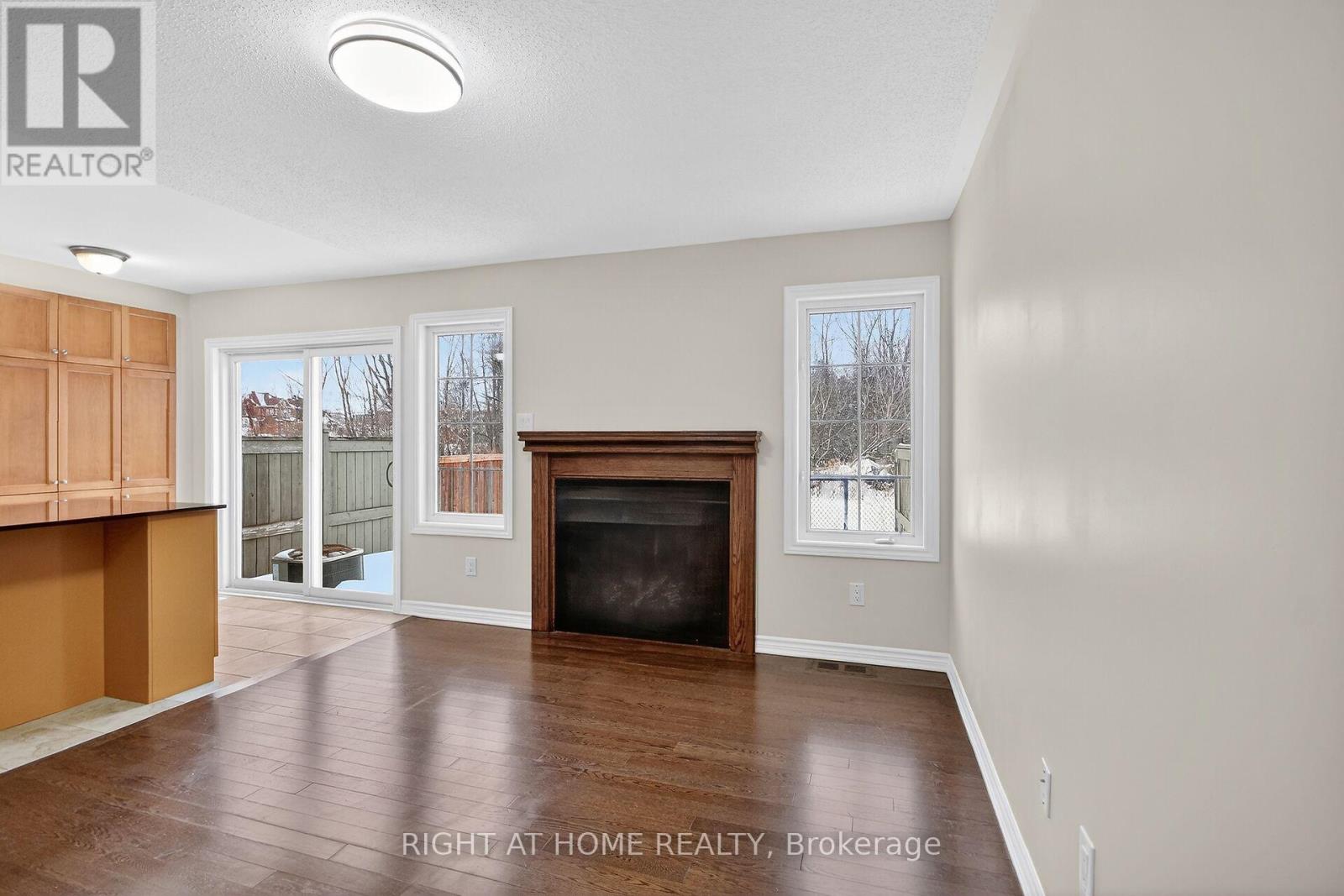 766 Mayfly Crescent, Ottawa, Ontario  K2J 6C7 - Photo 23 - X12826416