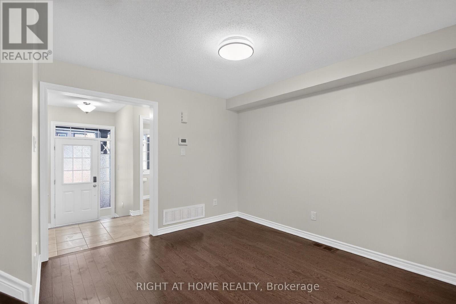 766 Mayfly Crescent, Ottawa, Ontario  K2J 6C7 - Photo 9 - X12826416