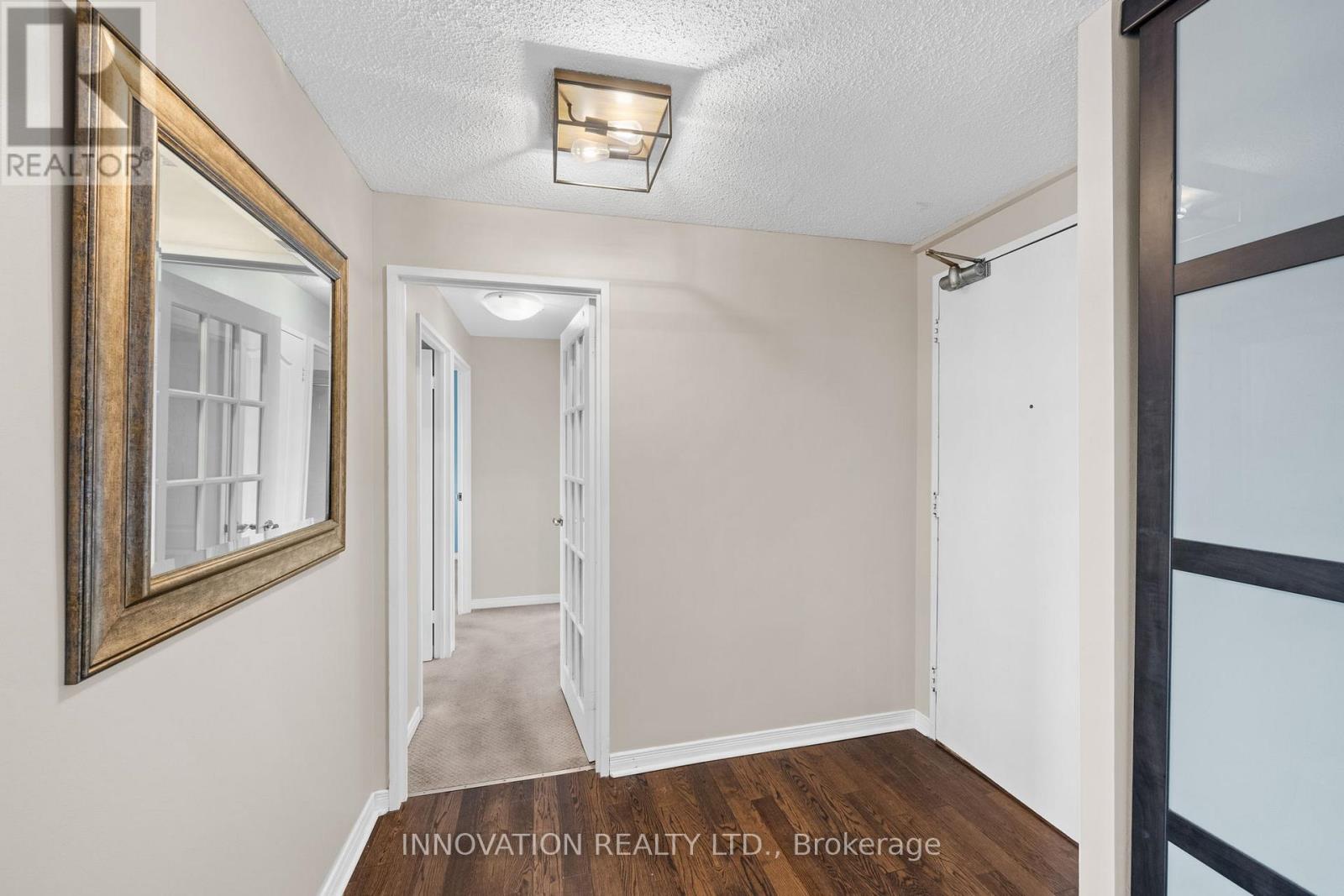 1405 - 415 Greenview Avenue, Ottawa, Ontario  K2B 8G5 - Photo 2 - X12826446