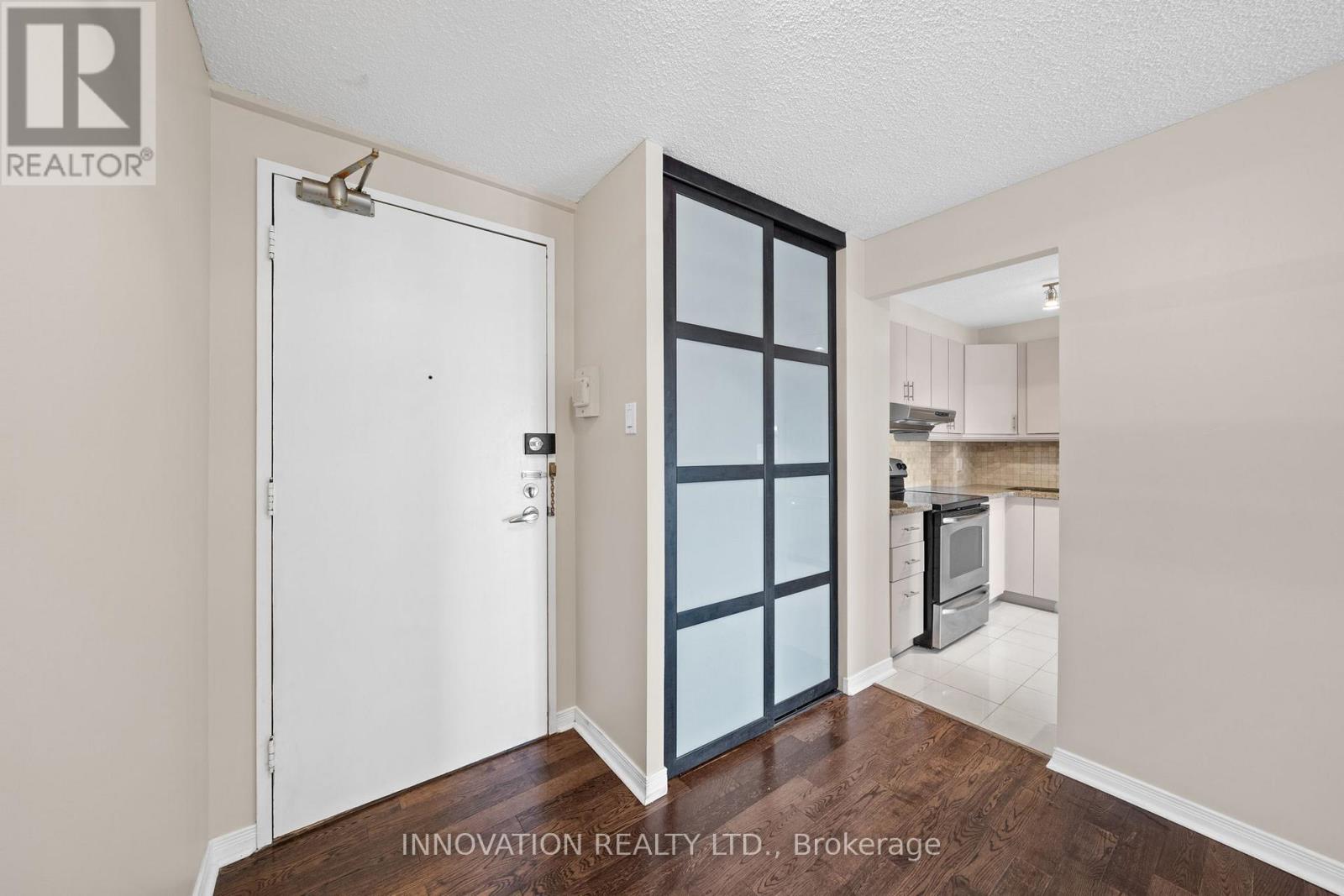 1405 - 415 Greenview Avenue, Ottawa, Ontario  K2B 8G5 - Photo 3 - X12826446