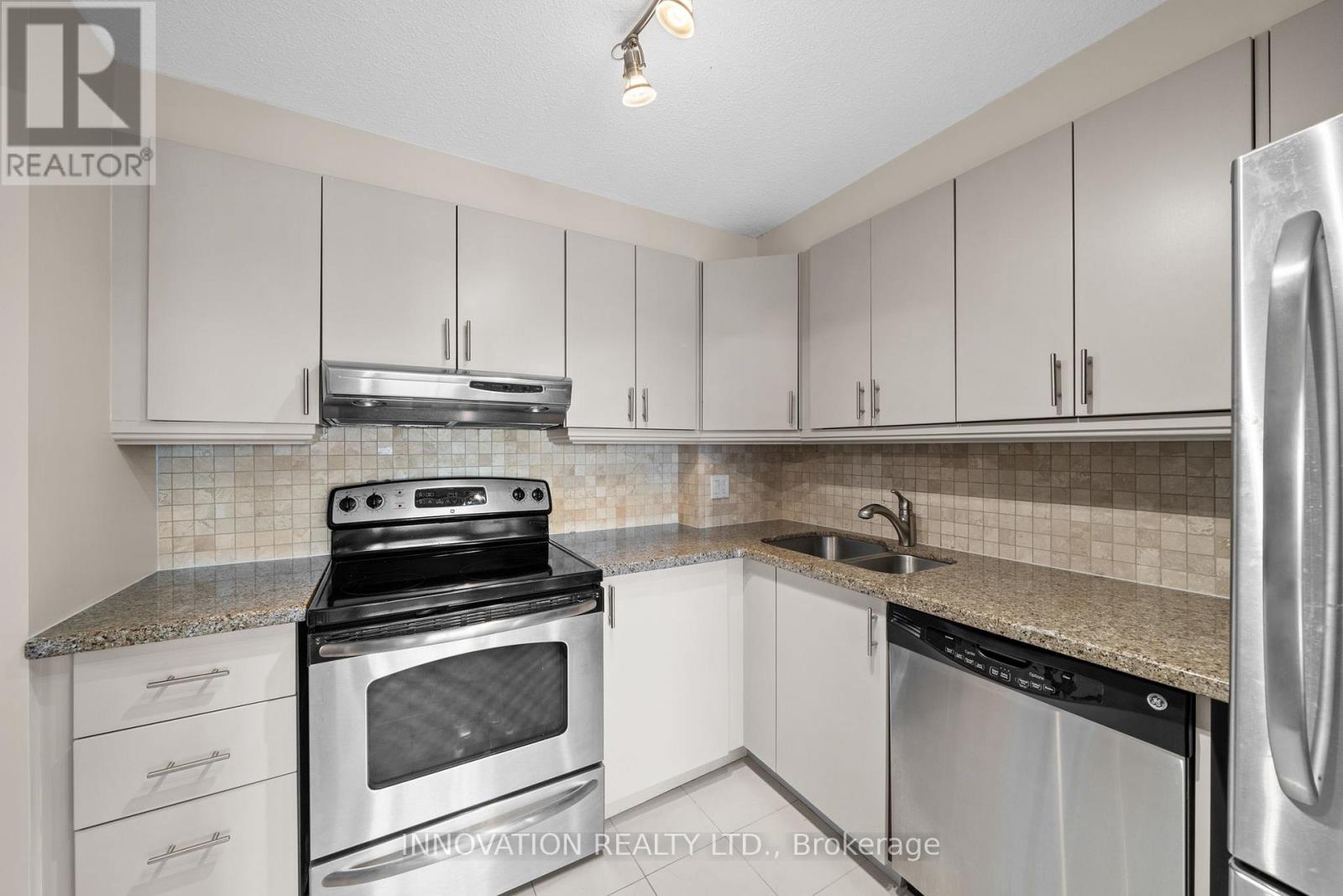 1405 - 415 Greenview Avenue, Ottawa, Ontario  K2B 8G5 - Photo 6 - X12826446