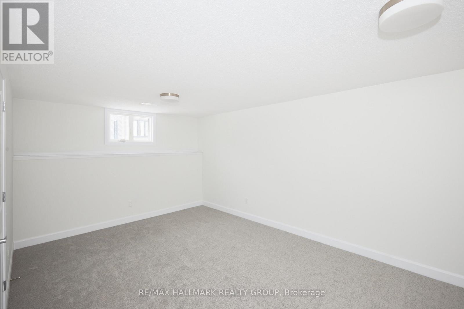 578 Roundhouse Crescent, Ottawa, Ontario  K2S 1K4 - Photo 20 - X12826514