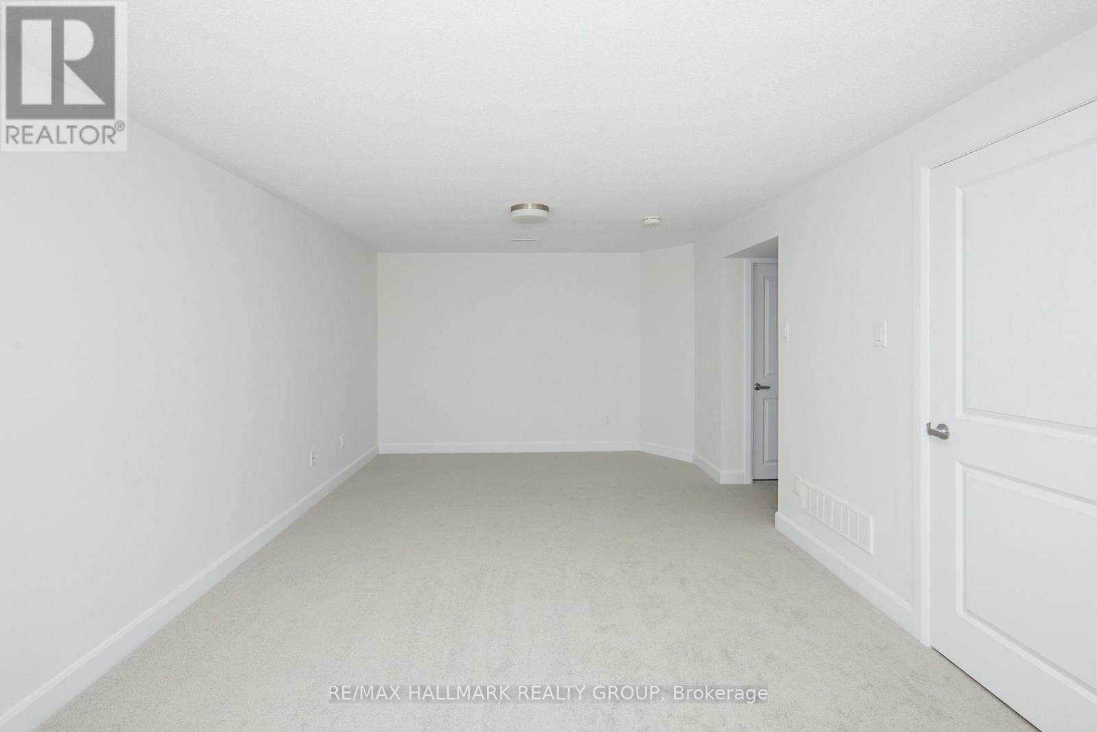 578 Roundhouse Crescent, Ottawa, Ontario  K2S 1K4 - Photo 21 - X12826514