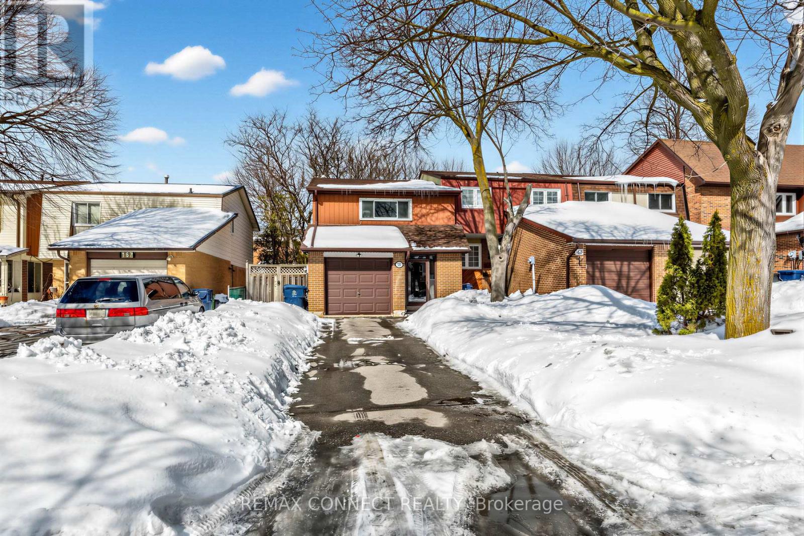 165 CAROLBREEN SQUARE, Toronto, Ontario