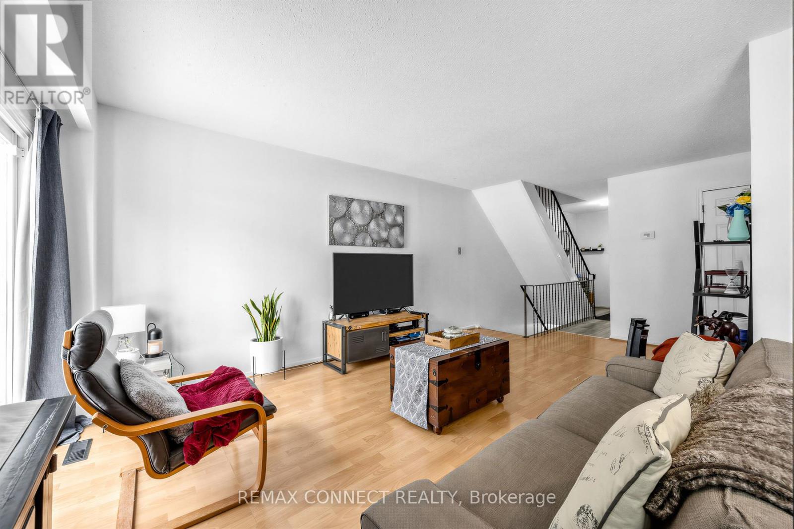 165 Carolbreen Square, Toronto, Ontario  M1V 1J1 - Photo 14 - E12805424