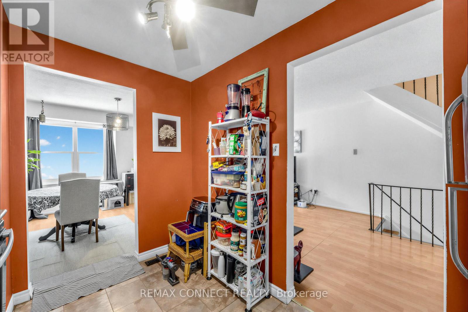 165 Carolbreen Square, Toronto, Ontario  M1V 1J1 - Photo 9 - E12805424