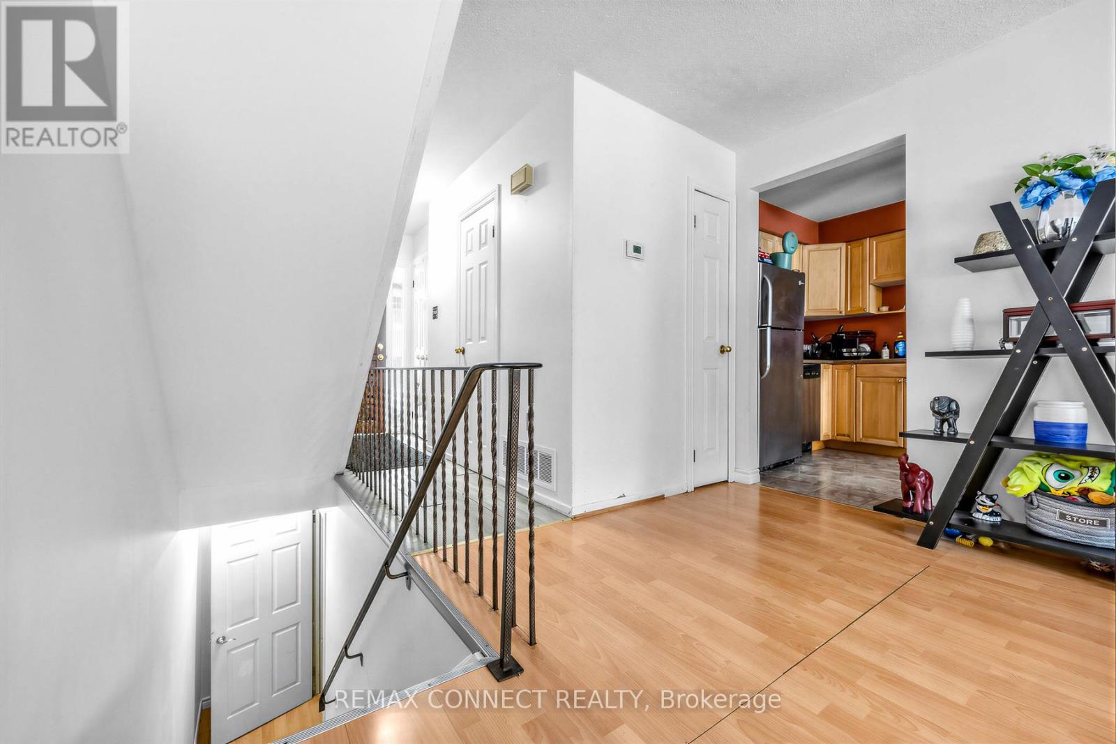 165 Carolbreen Square, Toronto, Ontario  M1V 1J1 - Photo 18 - E12805424