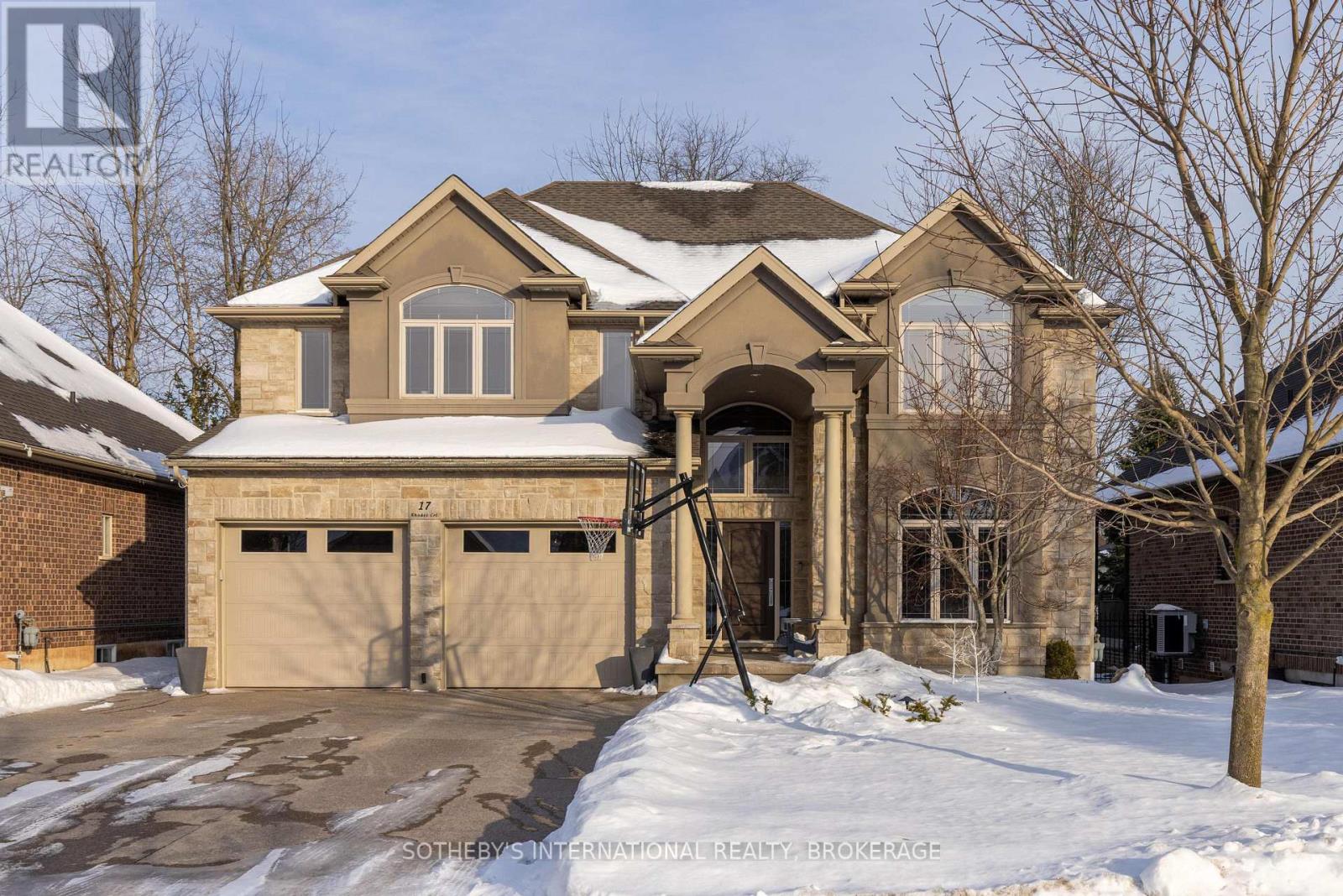 17 RHODES COURT, Pelham, Ontario