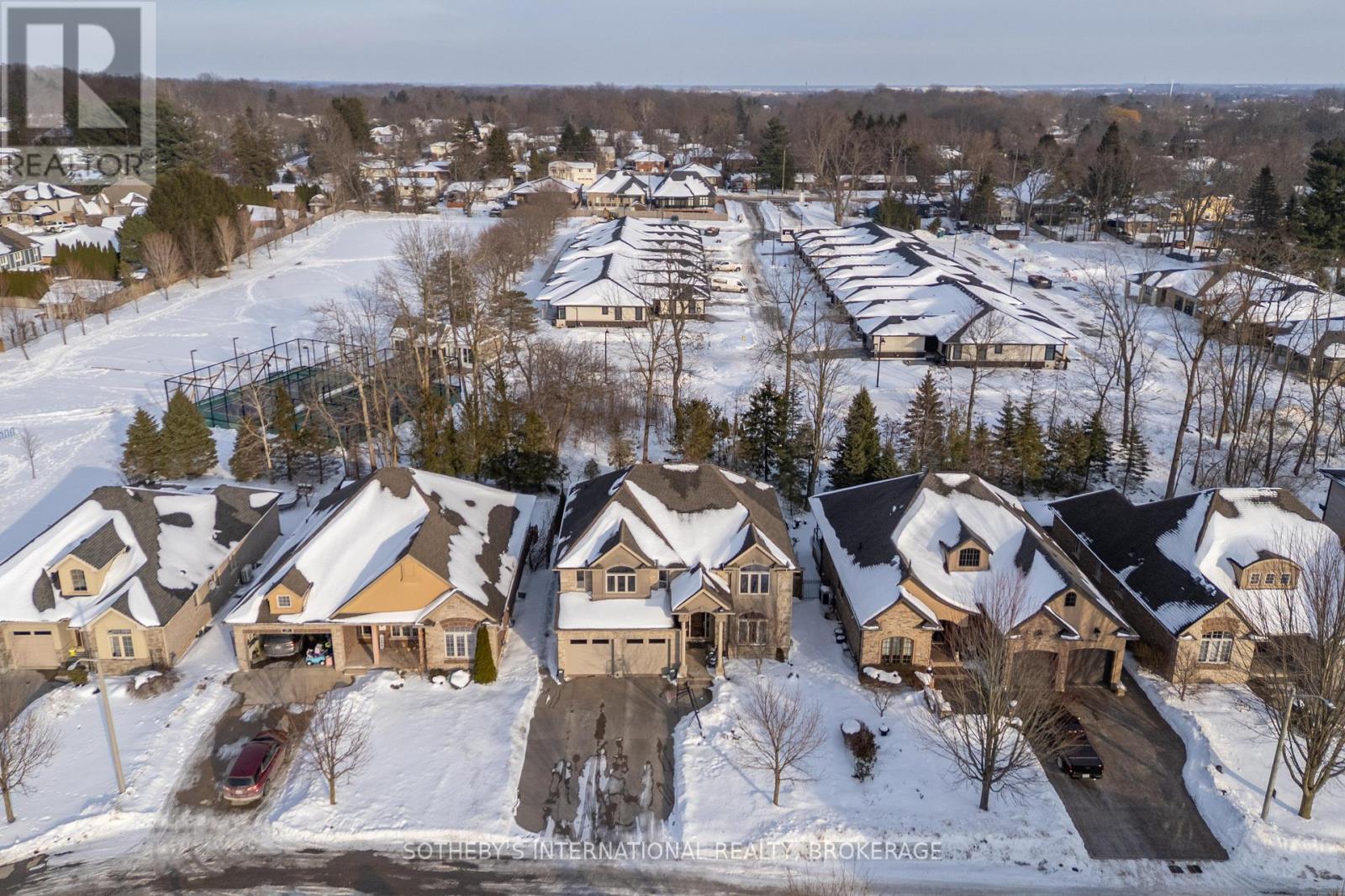 17 Rhodes Court, Pelham (Fonthill), Ontario  L0S 1E4 - Photo 7 - X12826476