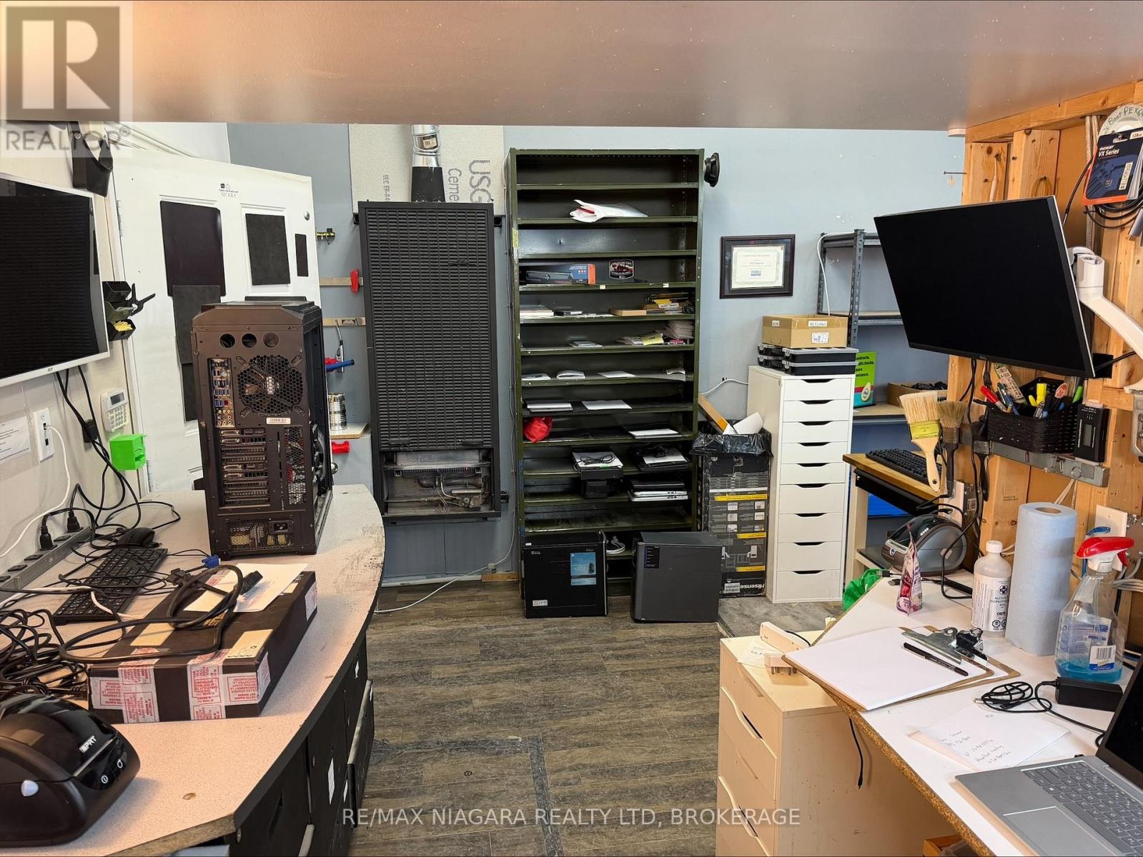 577 Niagara Street, Welland, Ontario  L3C 1L9 - Photo 11 - X12826478