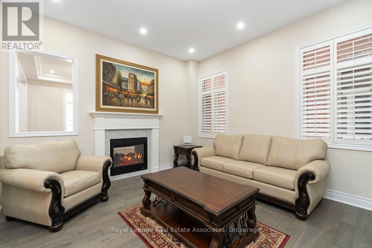 212 Niagara Trail, Halton Hills, Ontario  L7G 0H9 - Photo 8 - W12807296