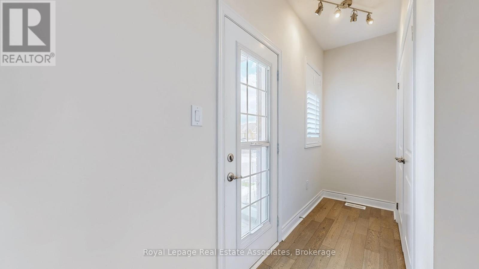 212 Niagara Trail, Halton Hills, Ontario  L7G 0H9 - Photo 36 - W12807296