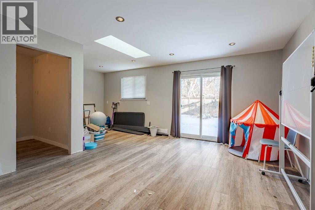 94 Brantford Crescent Nw, Calgary, Alberta  T2L 1N8 - Photo 32 - A2288265