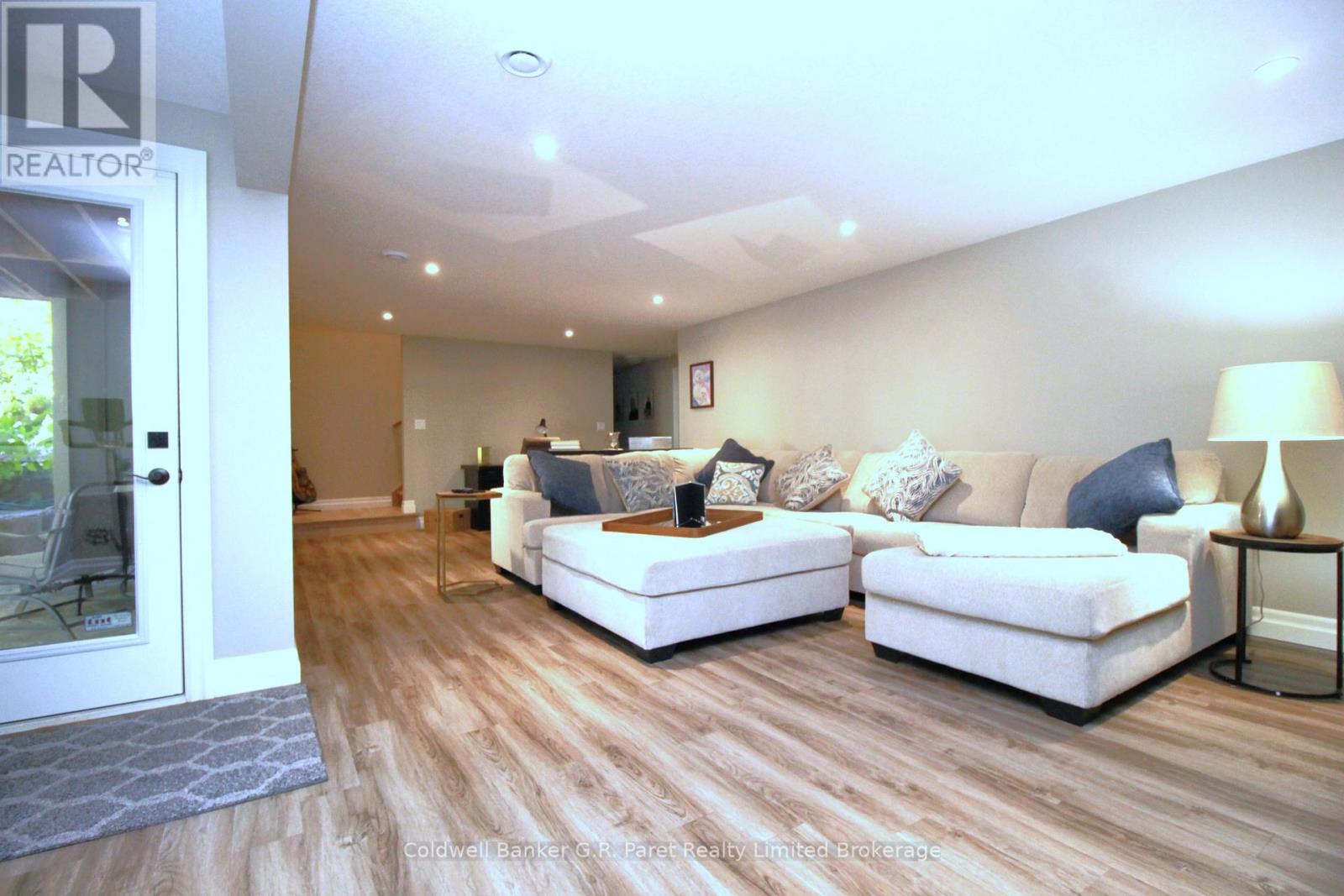 10151 Pinery Bluffs Road, Lambton Shores, Ontario  N0M 1T0 - Photo 29 - X12826354