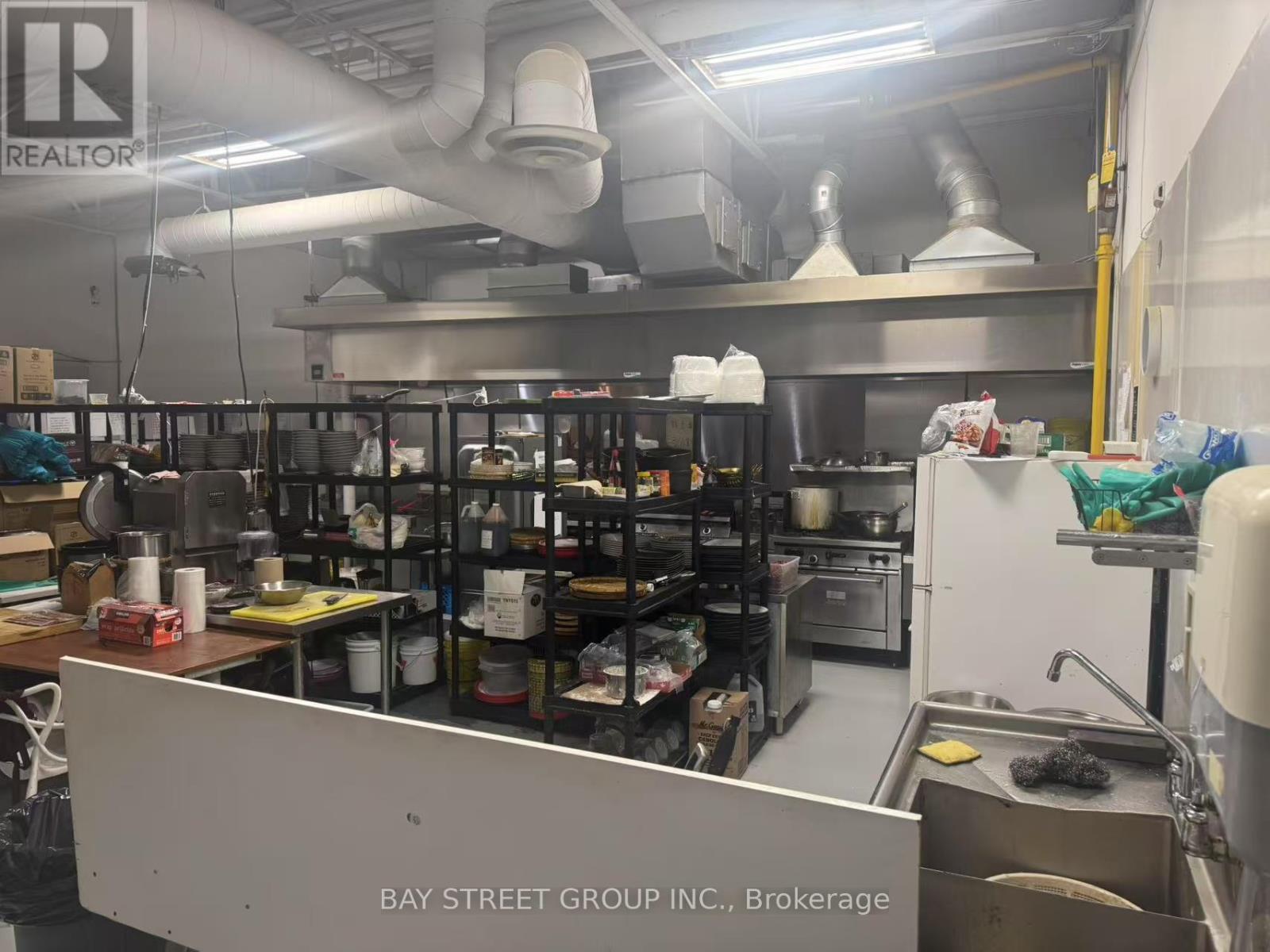 101-B - 155 Consumers Road, Toronto (Henry Farm), Ontario  M2J 1R5 - Photo 5 - C12826396