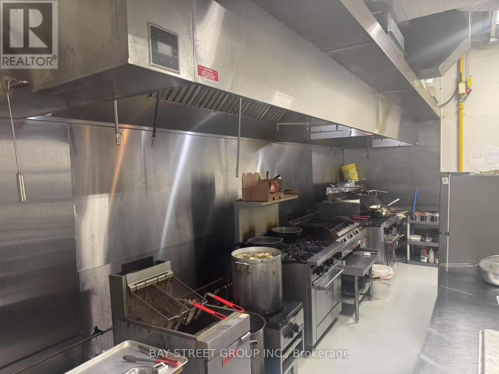 101-B - 155 Consumers Road, Toronto (Henry Farm), Ontario  M2J 1R5 - Photo 6 - C12826396