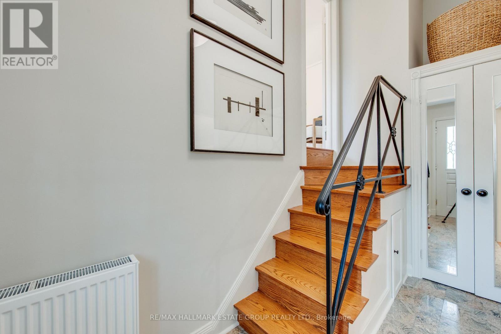 25 Flanders Road, Toronto, Ontario  M6C 3K5 - Photo 17 - C12826426