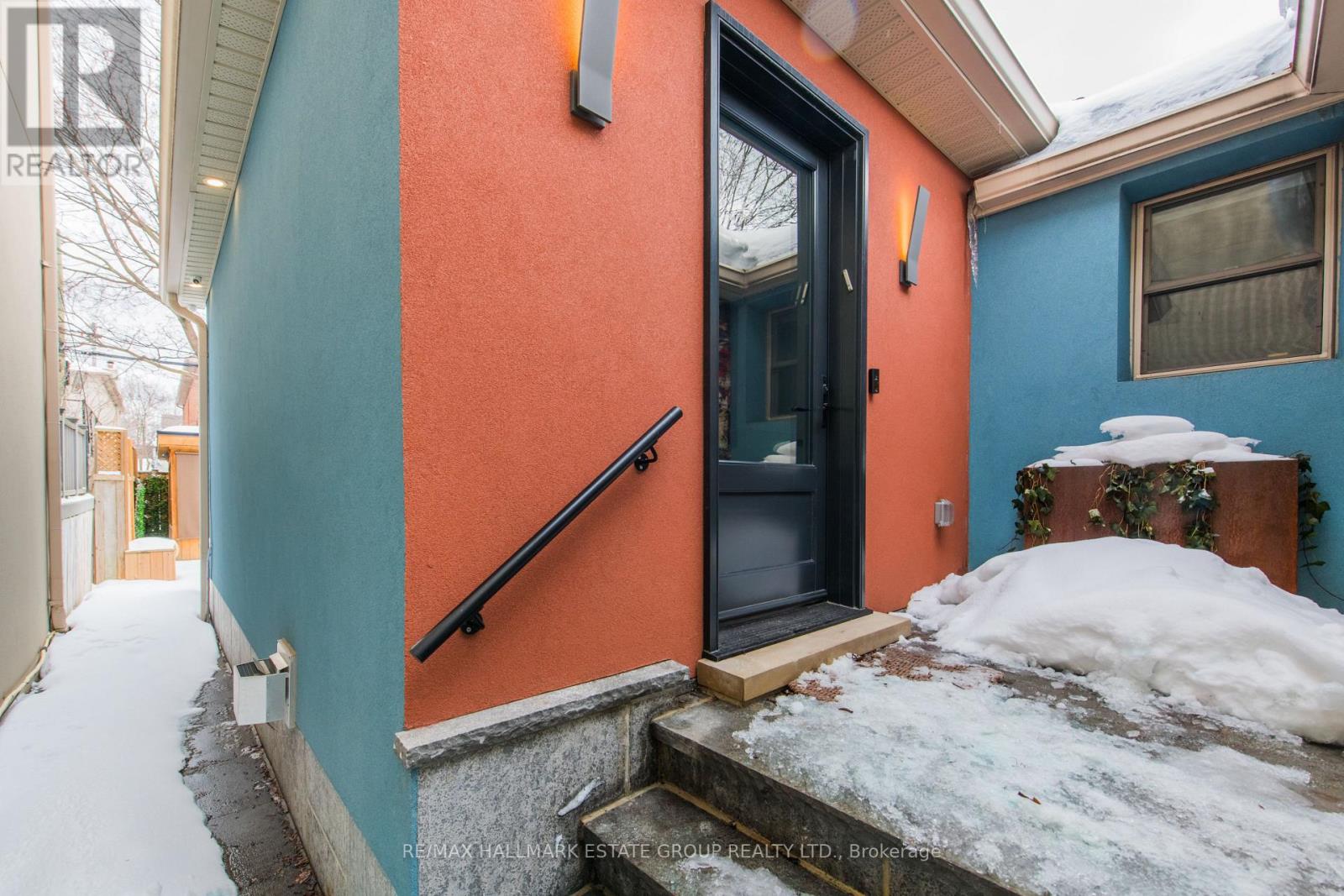 25 Flanders Road, Toronto, Ontario  M6C 3K5 - Photo 24 - C12826426