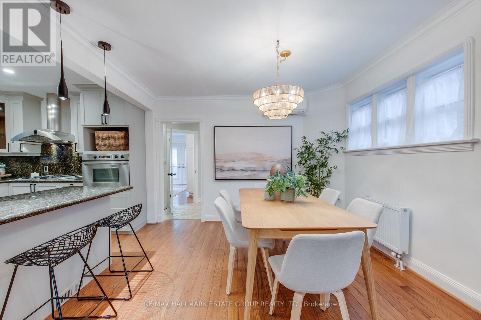 25 Flanders Road, Toronto, Ontario  M6C 3K5 - Photo 7 - C12826426