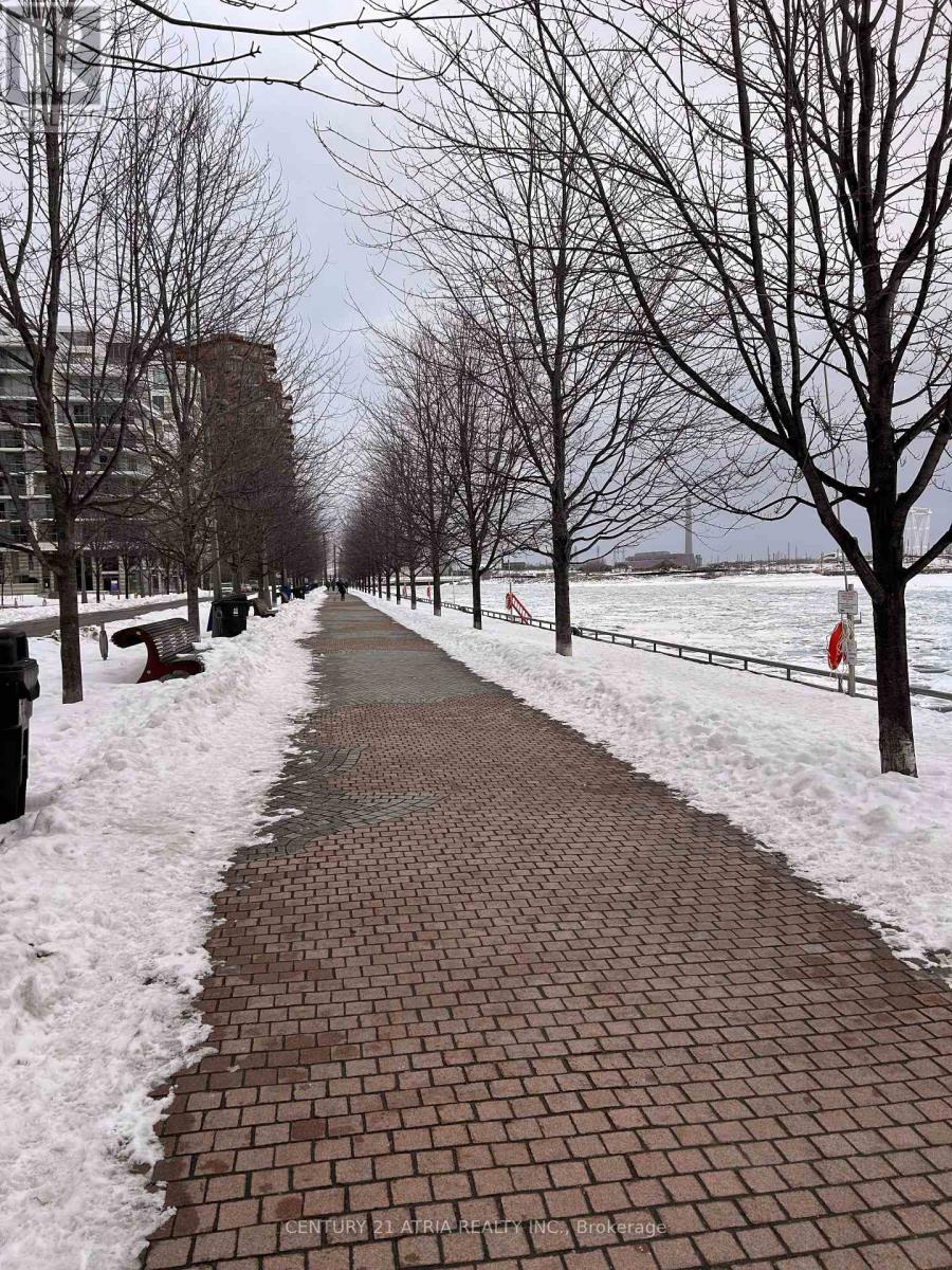 605 - 15 Merchant's Wharf, Toronto, Ontario  M5A 0N8 - Photo 2 - C12826492