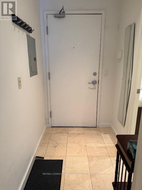2611 - 218 Queens Quay W, Toronto, Ontario  M5J 2Y6 - Photo 10 - C12686542