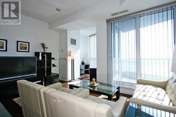 2611 - 218 Queens Quay W, Toronto, Ontario  M5J 2Y6 - Photo 14 - C12686542