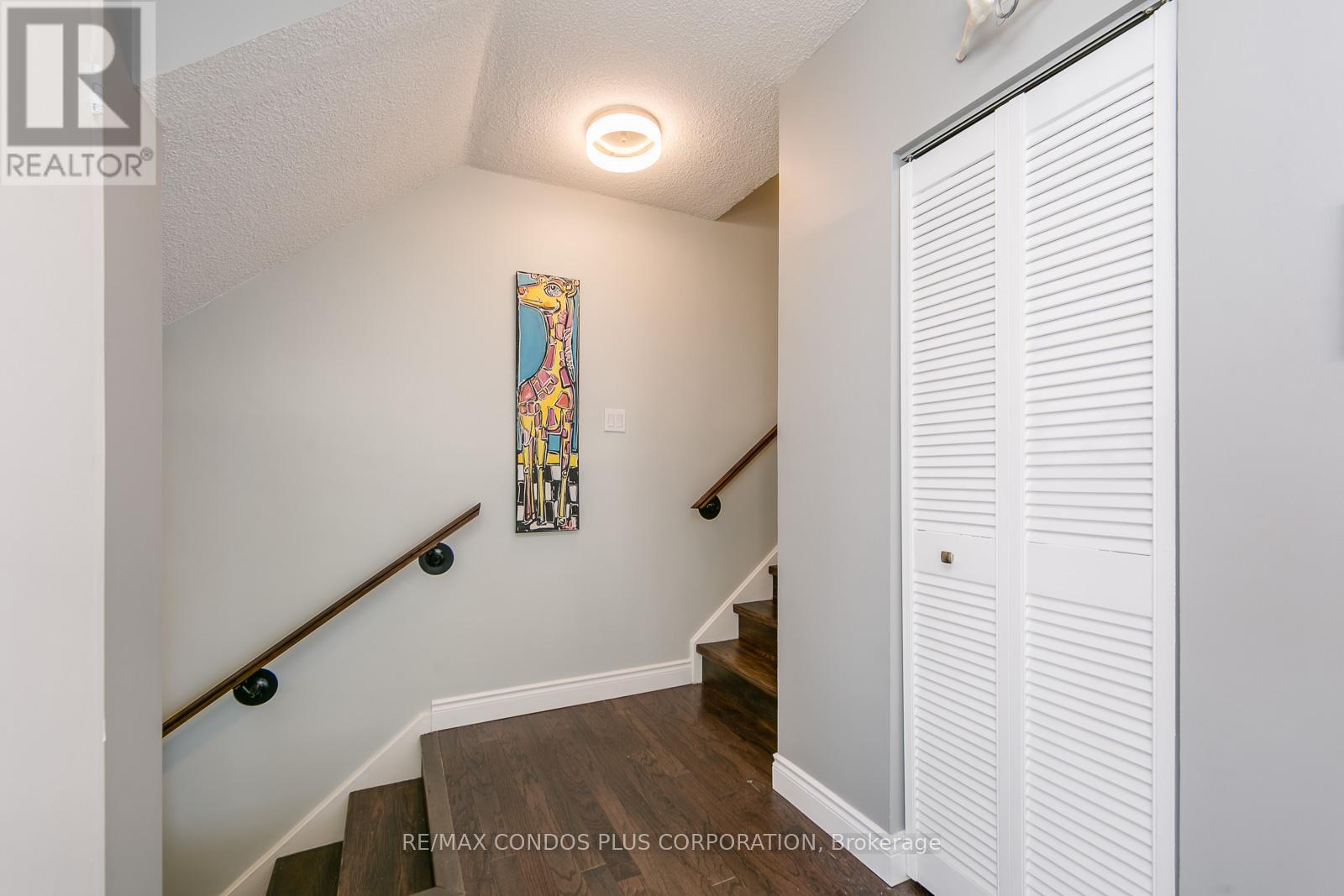 1001 - 33 Harbour Square, Toronto, Ontario  M5J 2G2 - Photo 7 - C12561256