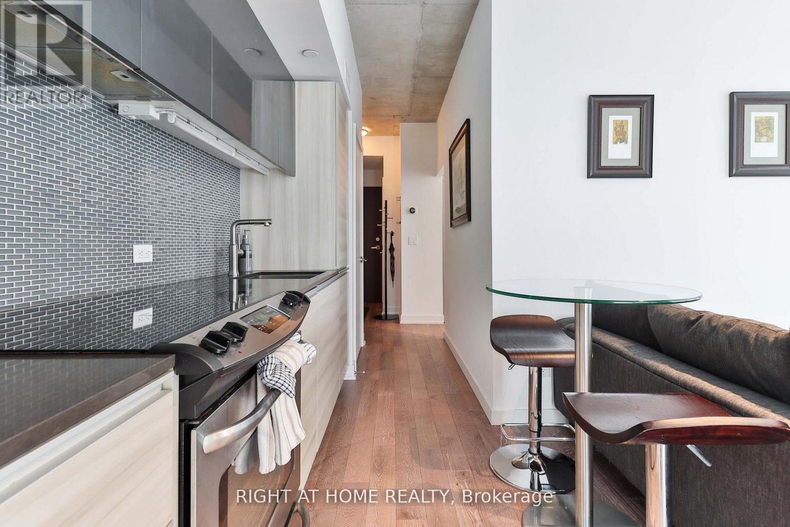 906 - 1190 Dundas Street E, Toronto, Ontario  M4M 0C5 - Photo 5 - E12826450