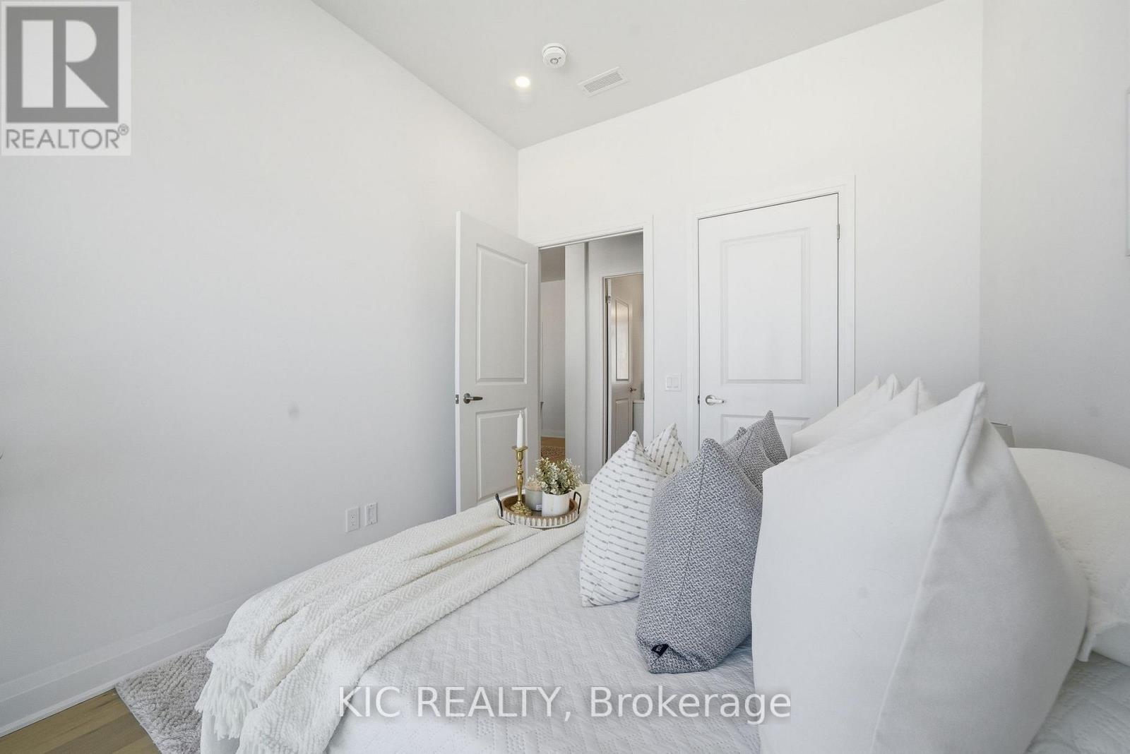 210 - 99 Louisa Street, Kawartha Lakes, Ontario  K0M 1N0 - Photo 25 - X12765326