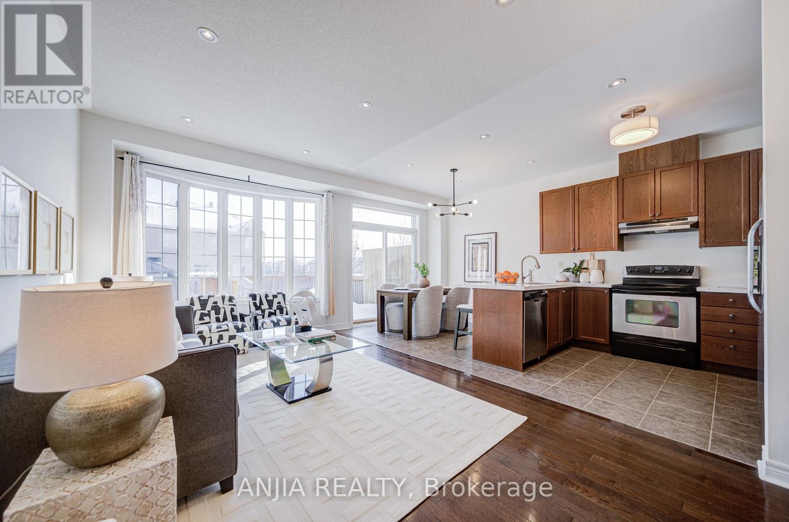 21 Firbank Lane, Whitchurch-Stouffville (Stouffville), Ontario  L4A 0K7 - Photo 13 - N12826480