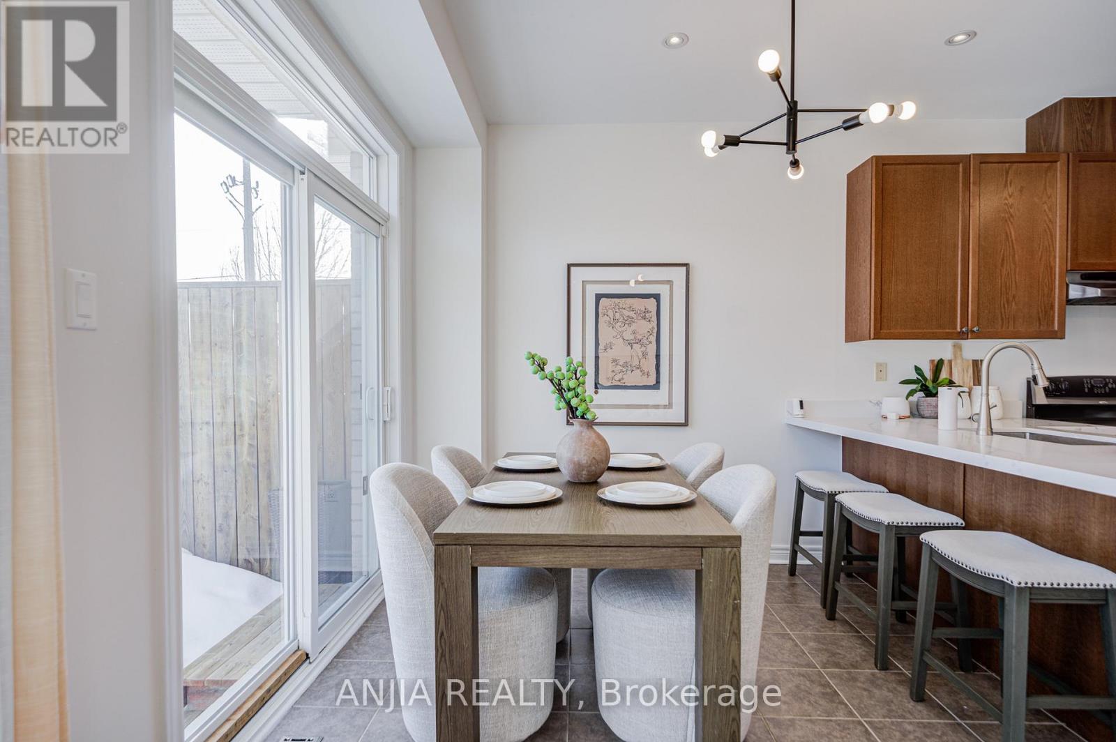 21 Firbank Lane, Whitchurch-Stouffville (Stouffville), Ontario  L4A 0K7 - Photo 19 - N12826480