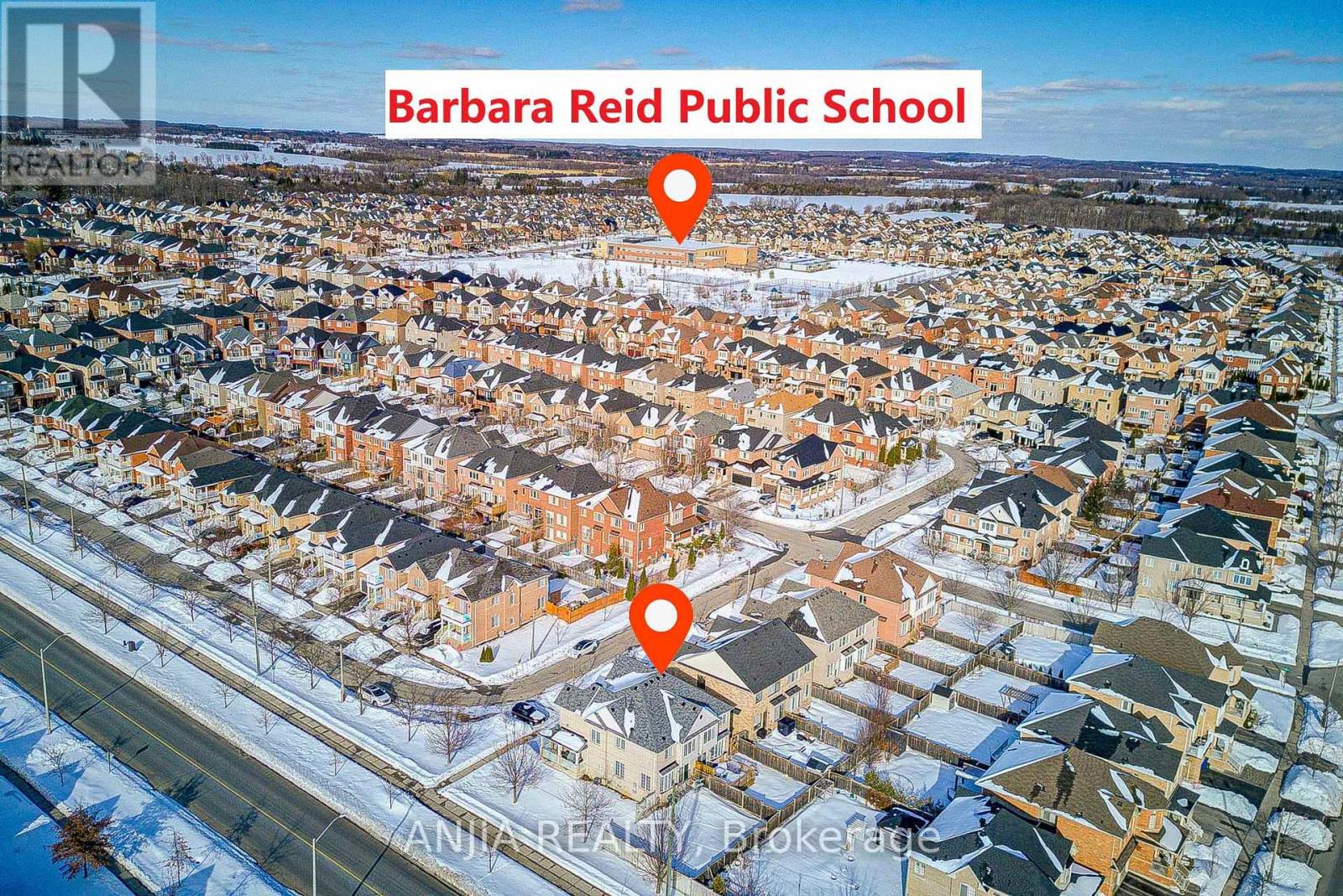 21 Firbank Lane, Whitchurch-Stouffville (Stouffville), Ontario  L4A 0K7 - Photo 2 - N12826480