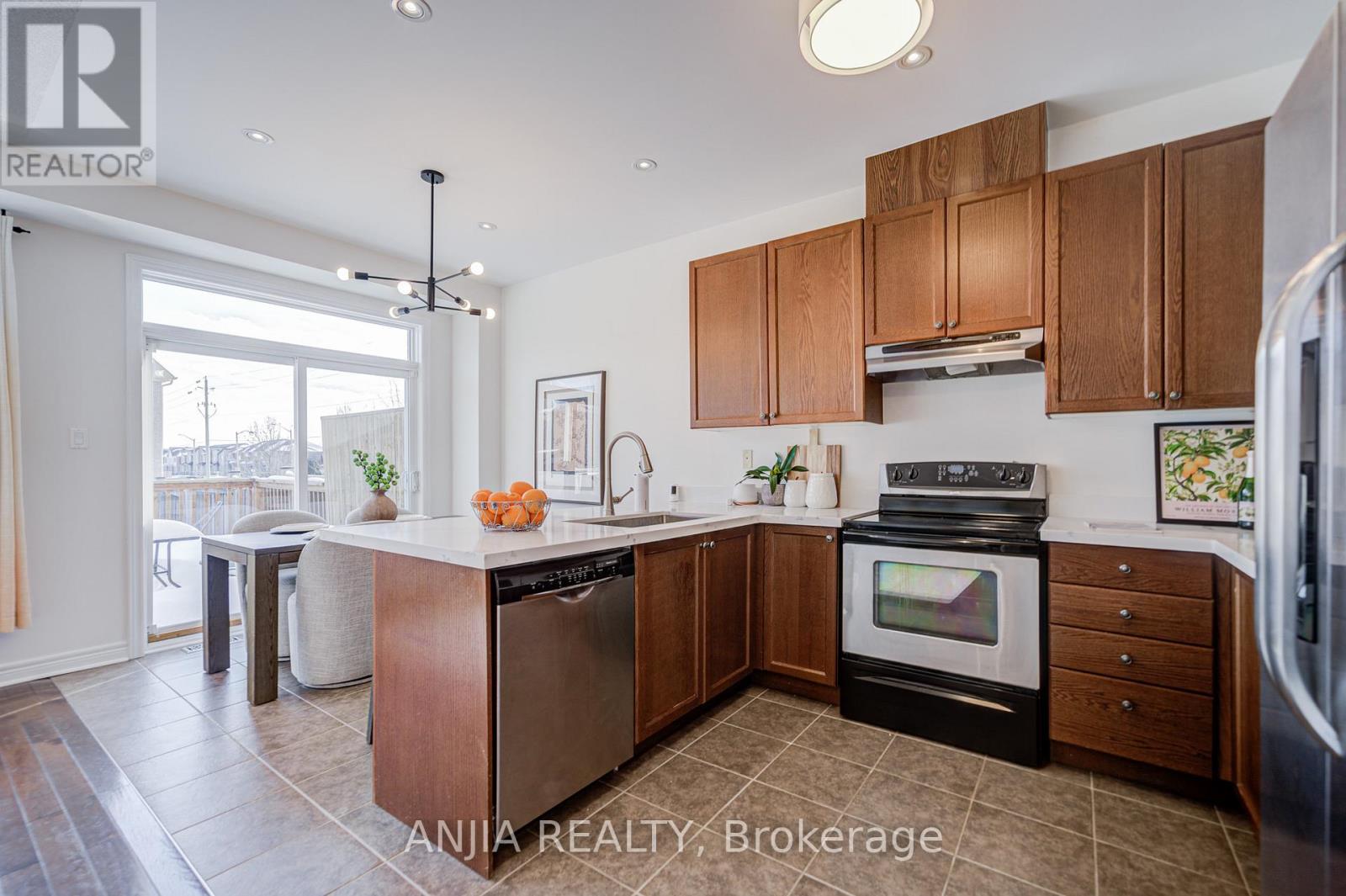 21 Firbank Lane, Whitchurch-Stouffville (Stouffville), Ontario  L4A 0K7 - Photo 23 - N12826480