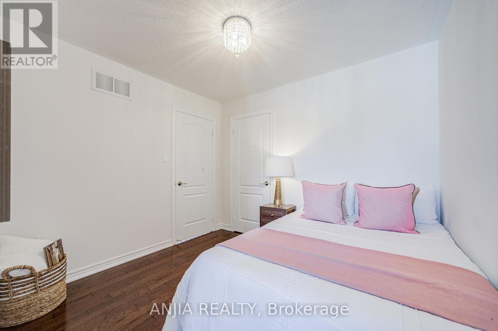 21 Firbank Lane, Whitchurch-Stouffville (Stouffville), Ontario  L4A 0K7 - Photo 29 - N12826480