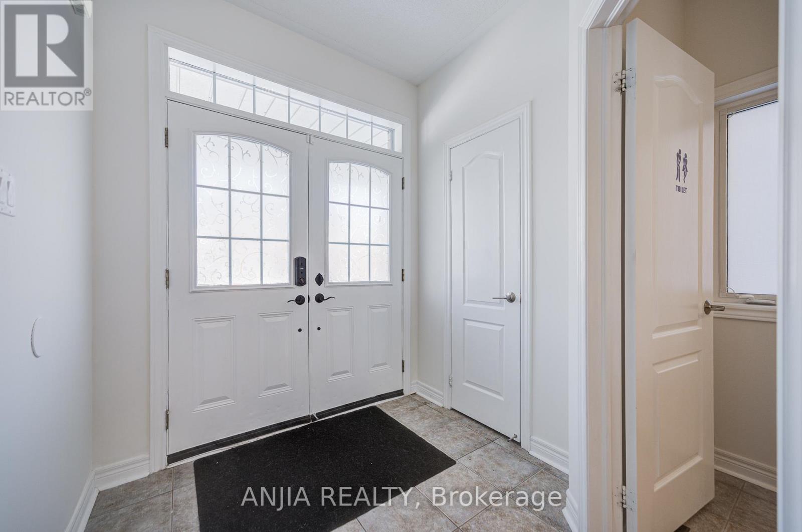 21 Firbank Lane, Whitchurch-Stouffville (Stouffville), Ontario  L4A 0K7 - Photo 6 - N12826480