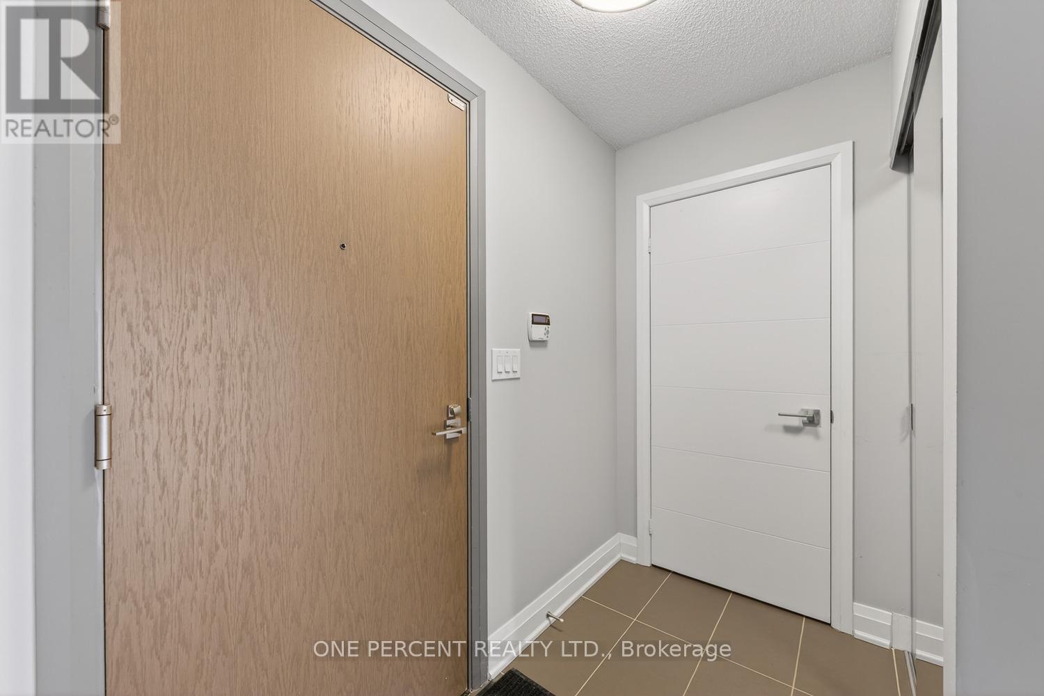 705 - 18 Uptown Drive, Markham, Ontario  L3R 5M5 - Photo 4 - N12826490