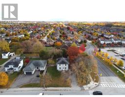 399 THE QUEENSWAY SOUTH, Georgina, Ontario