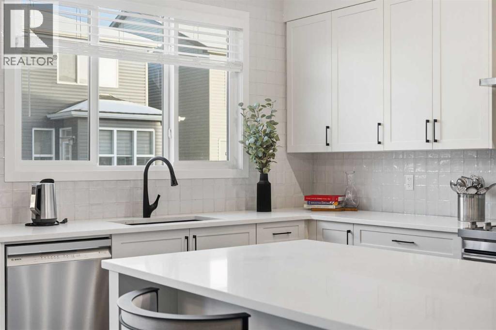 102 Setonstone Manor Se, Calgary, Alberta  T3M 2V1 - Photo 7 - A2282632