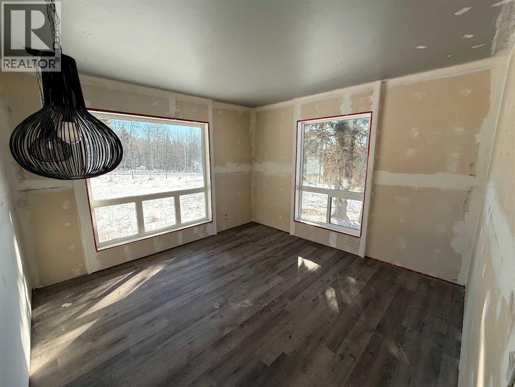 30242 Range Road 55, Rural Mountain View County, Alberta  T0M 0R0 - Photo 5 - A2287522