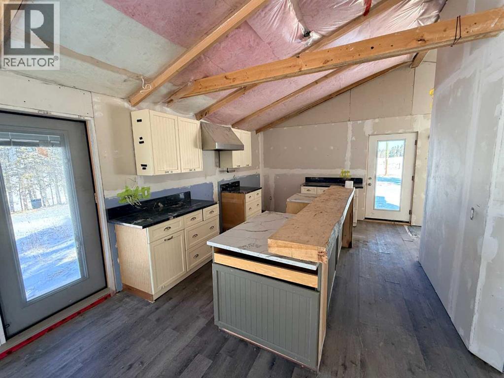 30242 Range Road 55, Rural Mountain View County, Alberta  T0M 0R0 - Photo 2 - A2287522